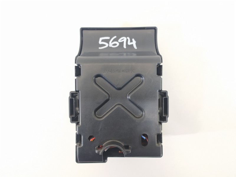 Recambio de caja reles / fusibles para opel adam glam ecoflex referencia OEM IAM 2B0Z4010F  