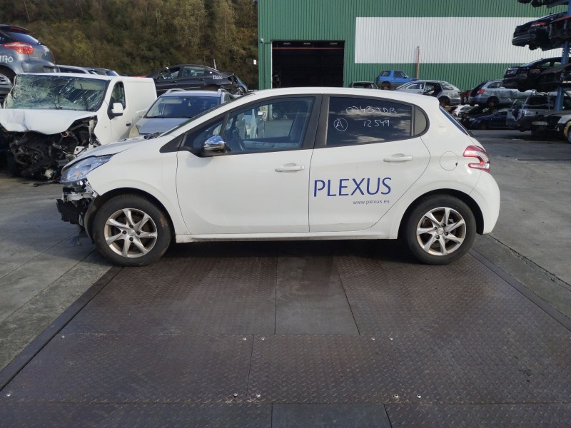 peugeot 208 del año 2015