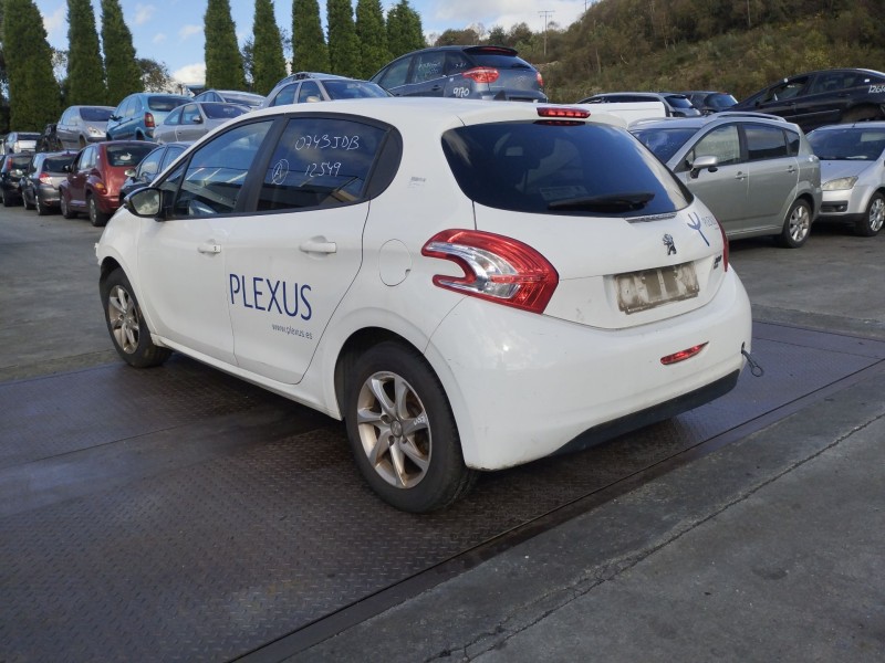 peugeot 208 del año 2015