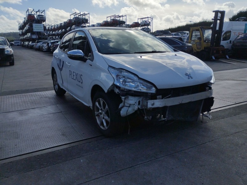 peugeot 208 del año 2015