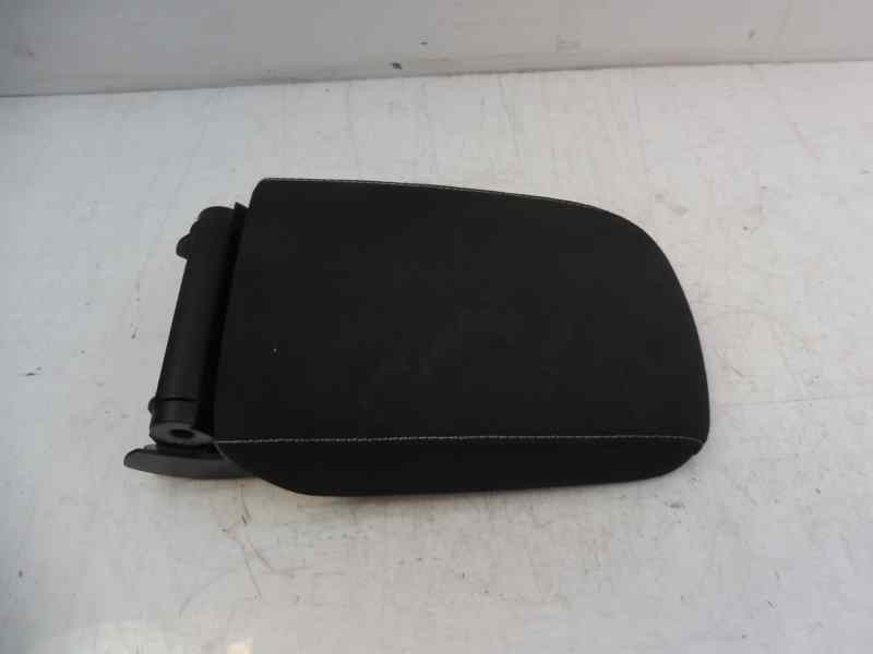 Recambio de apoyabrazos central para volkswagen golf vii lim. sport by r-line bluemotion referencia OEM IAM 5G0864207D  