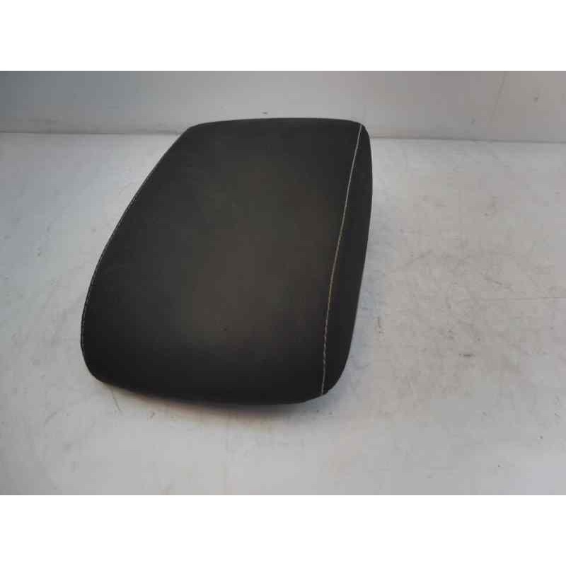 Recambio de apoyabrazos central para volkswagen golf vii lim. sport by r-line bluemotion referencia OEM IAM 5G0864207D  