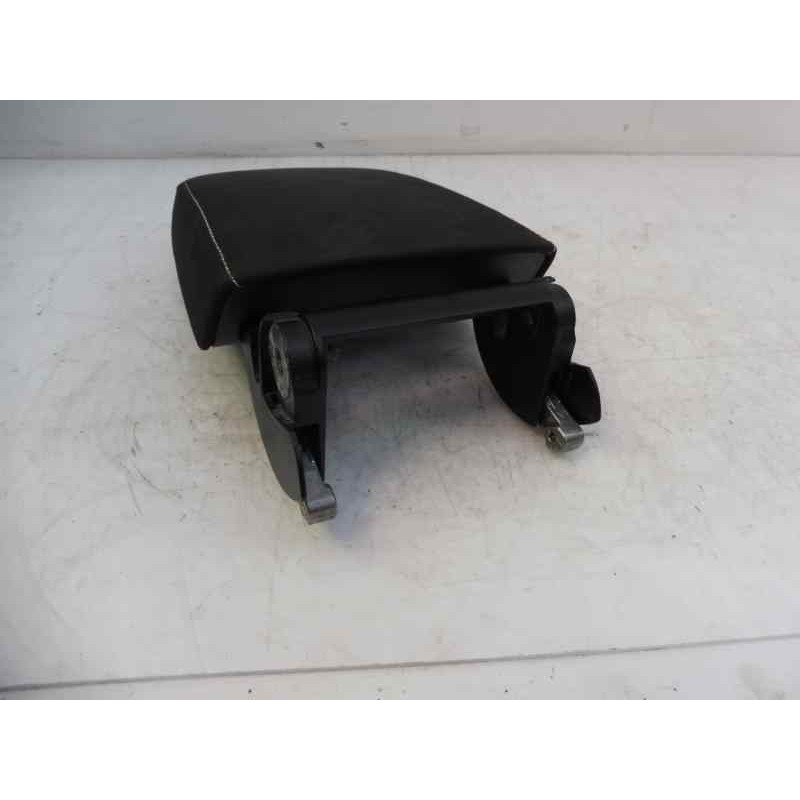 Recambio de apoyabrazos central para volkswagen golf vii lim. sport by r-line bluemotion referencia OEM IAM 5G0864207D  