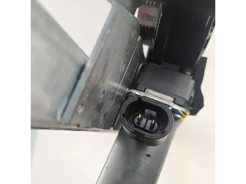 Recambio de elevalunas delantero derecho para renault trafic caja cerrada (ab 4.01) doble cabina l1h1 2,7t referencia OEM IAM   