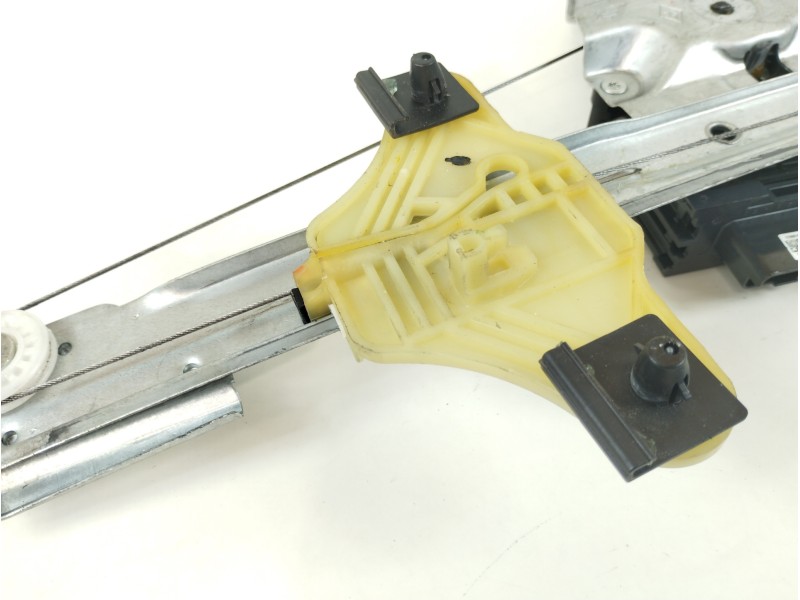 Recambio de elevalunas delantero izquierdo para dacia duster ii sl 2019 referencia OEM IAM 807217664R  