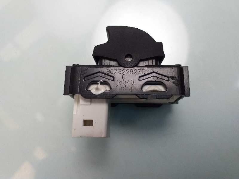 Recambio de mando elevalunas delantero derecho para peugeot expert combi standard referencia OEM IAM 96762292ZD  