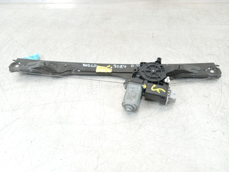 Recambio de elevalunas delantero derecho para fiat doblo cargo basis kombi referencia OEM IAM 51810879  