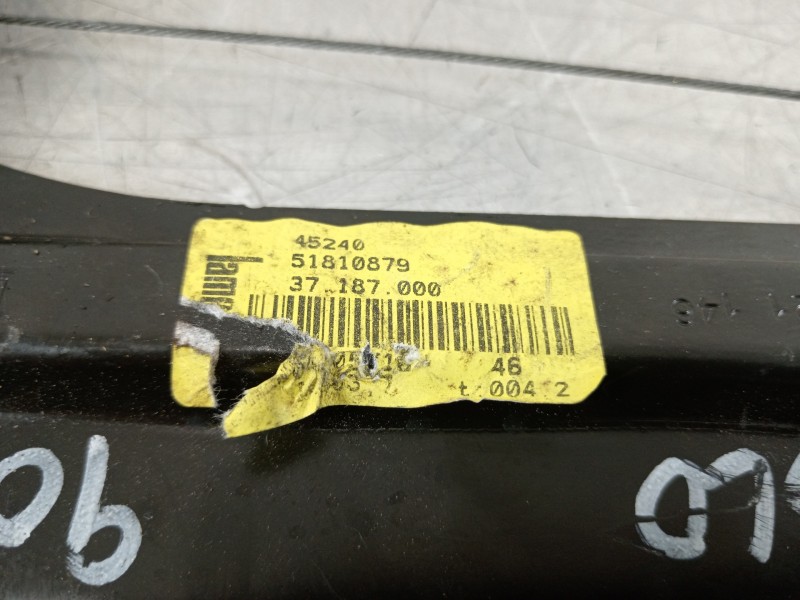 Recambio de elevalunas delantero derecho para fiat doblo cargo basis kombi referencia OEM IAM 51810879  