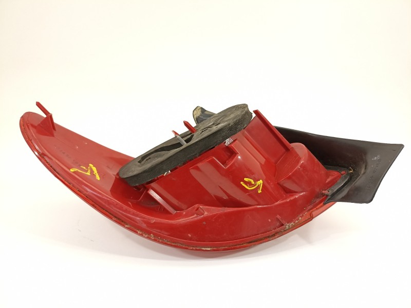 Recambio de piloto trasero derecho para peugeot 206 berlina xs referencia OEM IAM 6351S0  