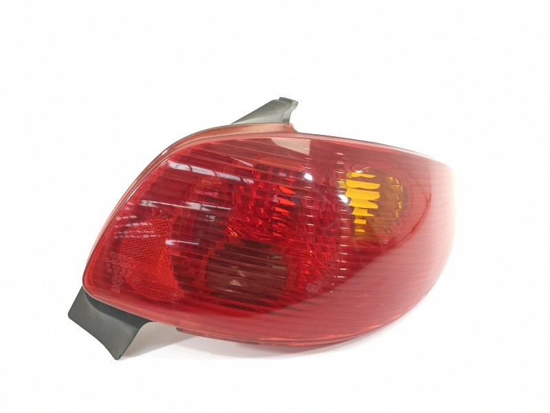 Recambio de piloto trasero derecho para peugeot 206 berlina xs referencia OEM IAM 6351S0  