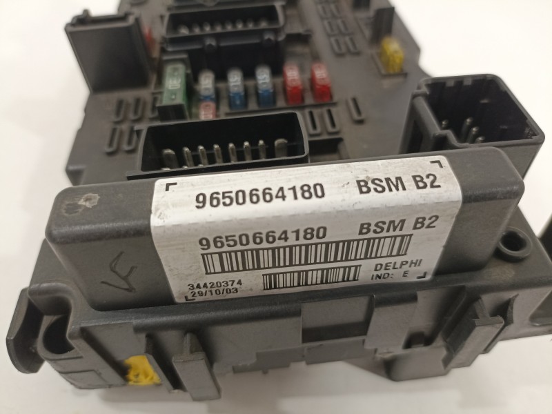 Recambio de caja reles / fusibles para peugeot 307 (s1) xs referencia OEM IAM 9650664180  
