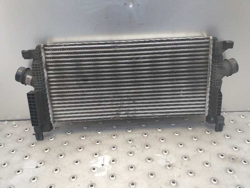 Recambio de intercooler para opel astra j lim. sport referencia OEM IAM 13267646  