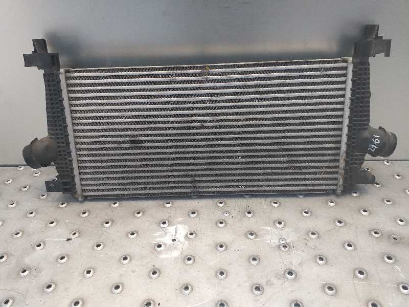 Recambio de intercooler para opel astra j lim. sport referencia OEM IAM 13267646  