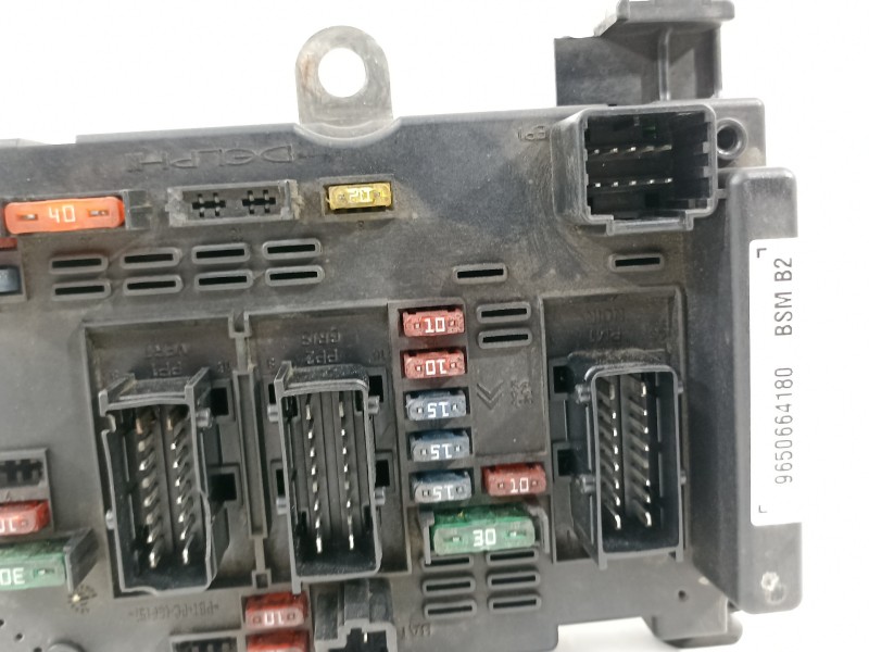 Recambio de caja reles / fusibles para peugeot 307 (s1) xs referencia OEM IAM 9650664180  
