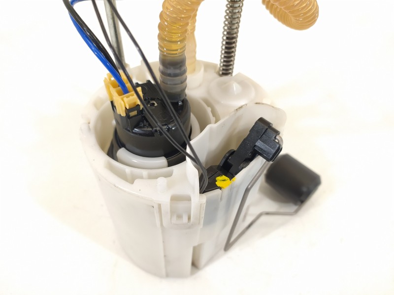 Recambio de bomba combustible para bmw serie 3 lim. (f30) 320d referencia OEM IAM 724397211 0580204019 