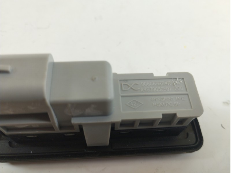 Recambio de maneta exterior porton para dacia duster ii sl 2019 referencia OEM IAM 906069264R  