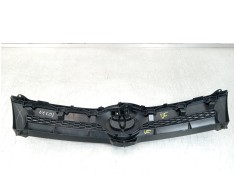 Recambio de rejilla delantera para toyota corolla verso (r1) 2.2 d-4d luna referencia OEM IAM 531110F020   2