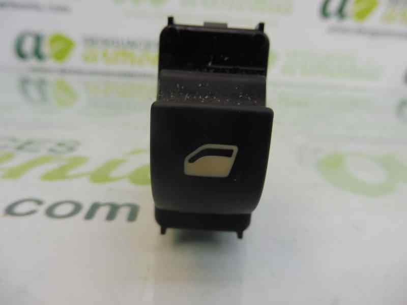 Recambio de mando elevalunas delantero derecho para citroën berlingo station wagon feel referencia OEM IAM   