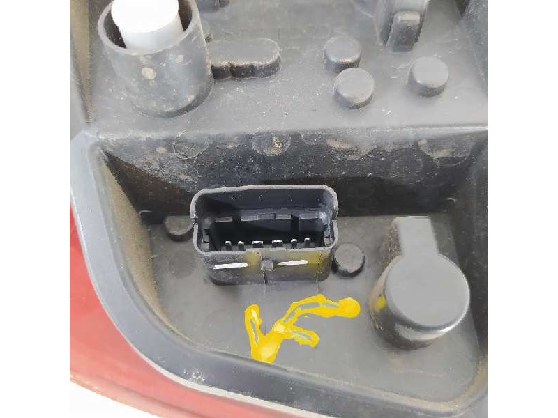 Recambio de piloto trasero derecho para renault clio iii confort expression referencia OEM IAM 89075790  