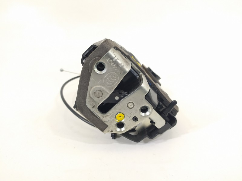 Recambio de cerradura puerta trasera izquierda para toyota verso comfort referencia OEM IAM A046693  