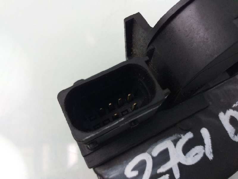 Recambio de cerradura puerta delantera derecha para opel astra j lim. sport referencia OEM IAM 13503802  