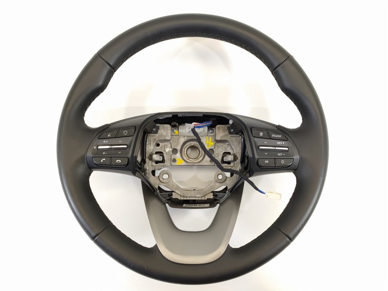 Recambio de volante para hyundai kona essence 2wd referencia OEM IAM 56120J9100UN5 96720J9620TMT 