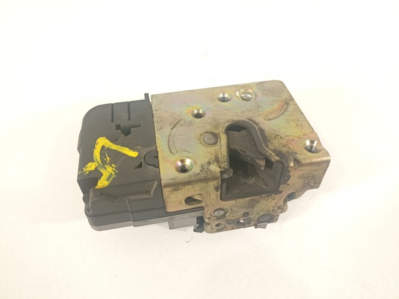 Recambio de cerradura puerta delantera derecha para peugeot 206 berlina xt referencia OEM IAM 9136S7  