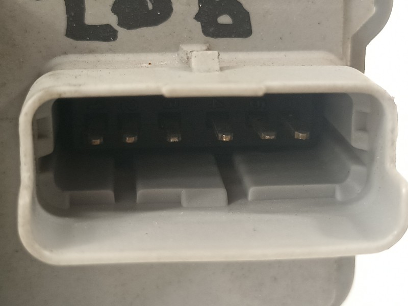 Recambio de cerradura puerta delantera derecha para peugeot 206 berlina xt referencia OEM IAM 9136S7  