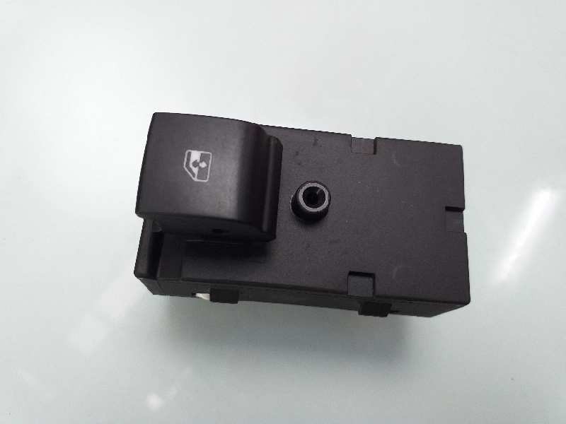 Recambio de mando elevalunas trasero derecho para opel astra j lim. sport referencia OEM IAM 13301888  