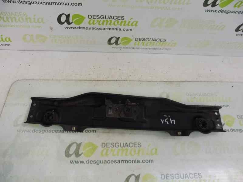 Recambio de travesaño superior para daewoo nubira berlina sx referencia OEM IAM   