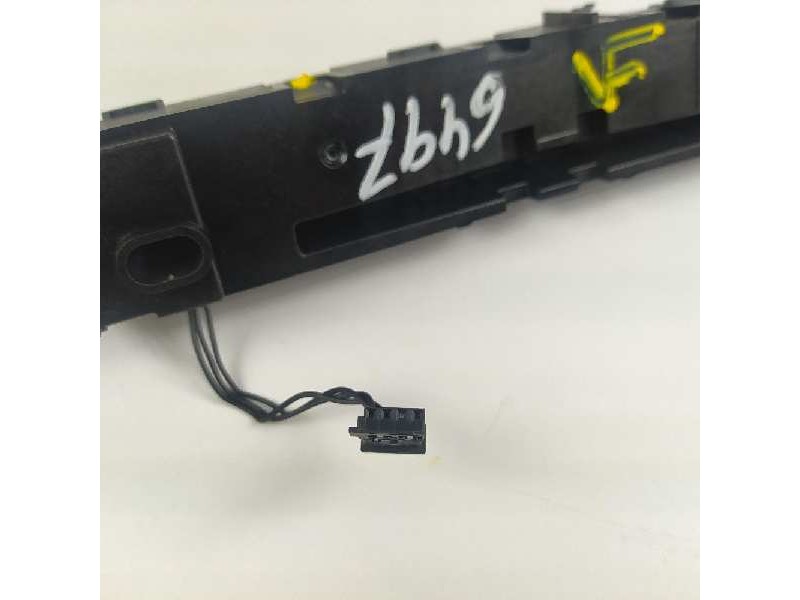 Recambio de sistema audio / radio cd para bmw serie 3 lim. (f30) 320d referencia OEM IAM 220413 E1065974 