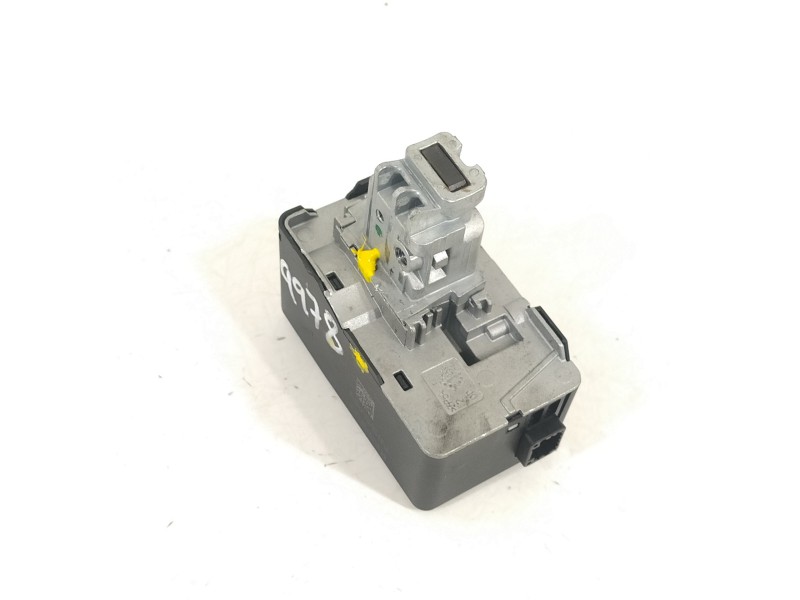 Recambio de antirrobo para dacia duster ii sl 2019 referencia OEM IAM 34681401  