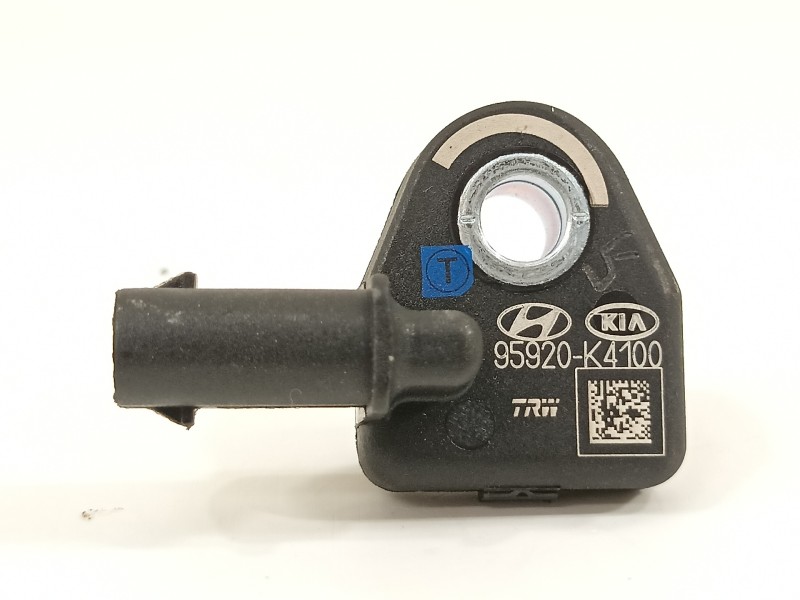 Recambio de sensor para hyundai kona klass hybrid 2wd referencia OEM IAM 95920K4100  