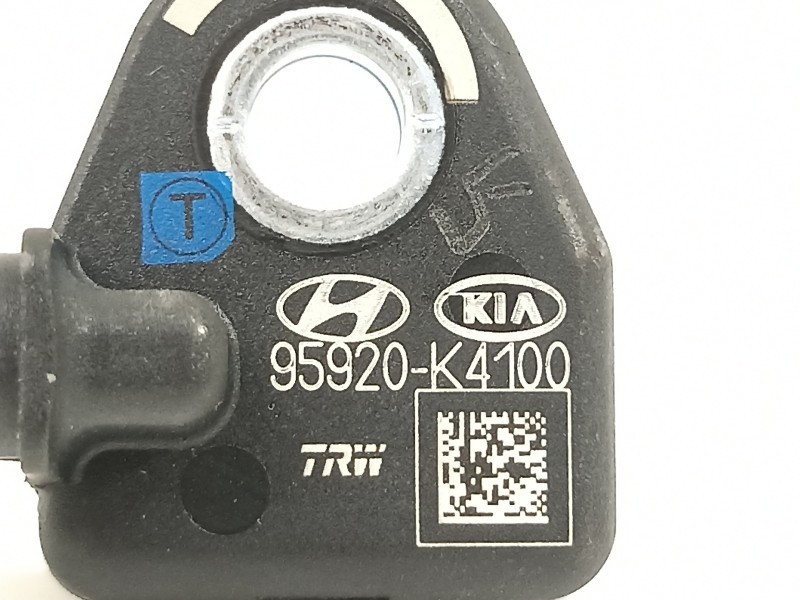 Recambio de sensor para hyundai kona klass hybrid 2wd referencia OEM IAM 95920K4100  
