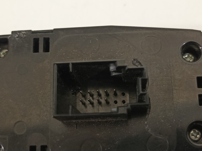 Recambio de mando elevalunas delantero izquierdo para bmw serie 3 lim. (f30) 320d referencia OEM IAM 9208109 728383206 