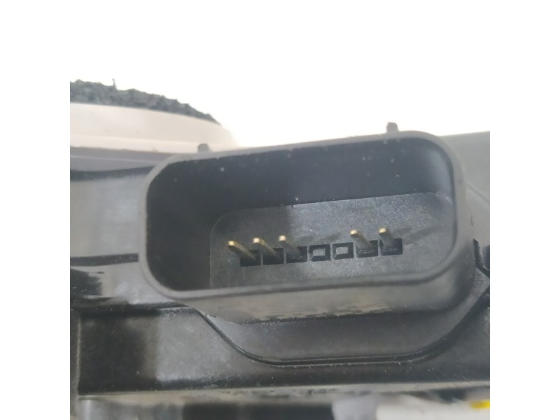 Recambio de cerradura puerta trasera izquierda para hyundai kona essence 2wd referencia OEM IAM 81410J9000  
