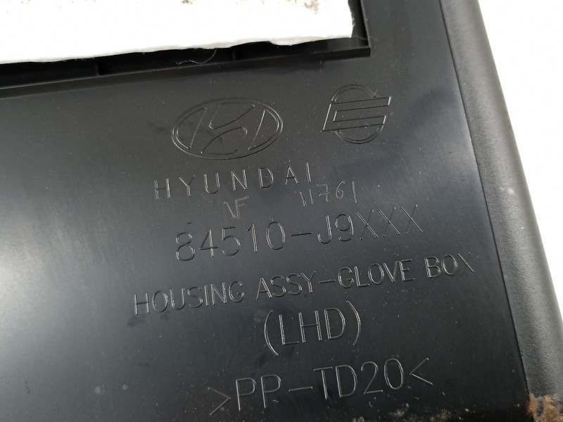 Recambio de guantera para hyundai kona klass hybrid 2wd referencia OEM IAM 84510J9XXX 84510J9000TRY 84510J9000TRY