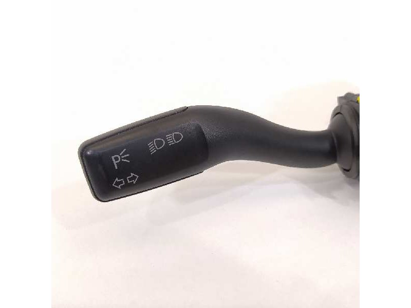 Recambio de mando intermitentes para audi a4 berlina (8e) 2.0 tfsi (147kw) referencia OEM IAM 4E0953513A  