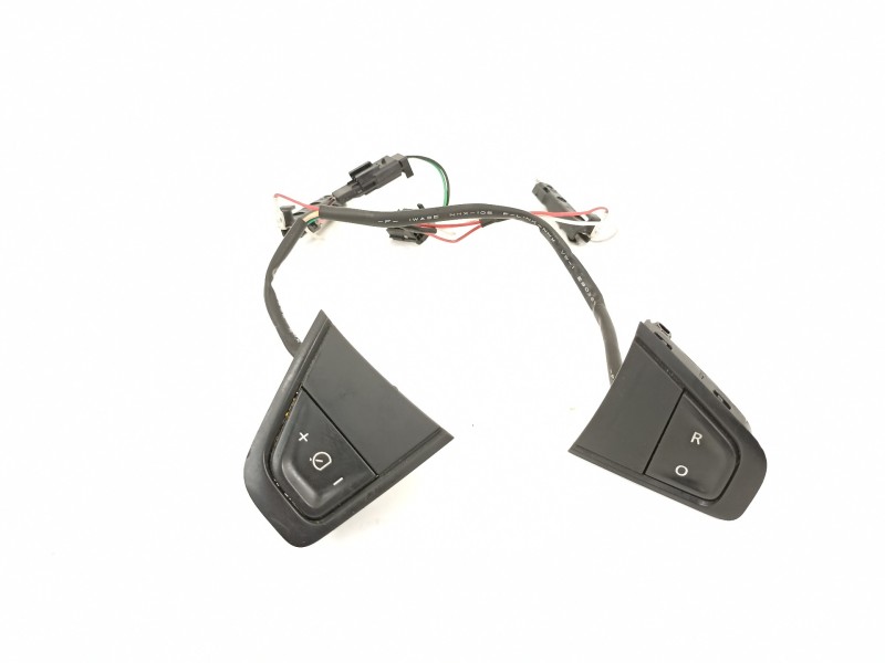 Recambio de mando volante para renault megane iii sport tourer 1.5 dci diesel fap referencia OEM IAM 255500003R  
