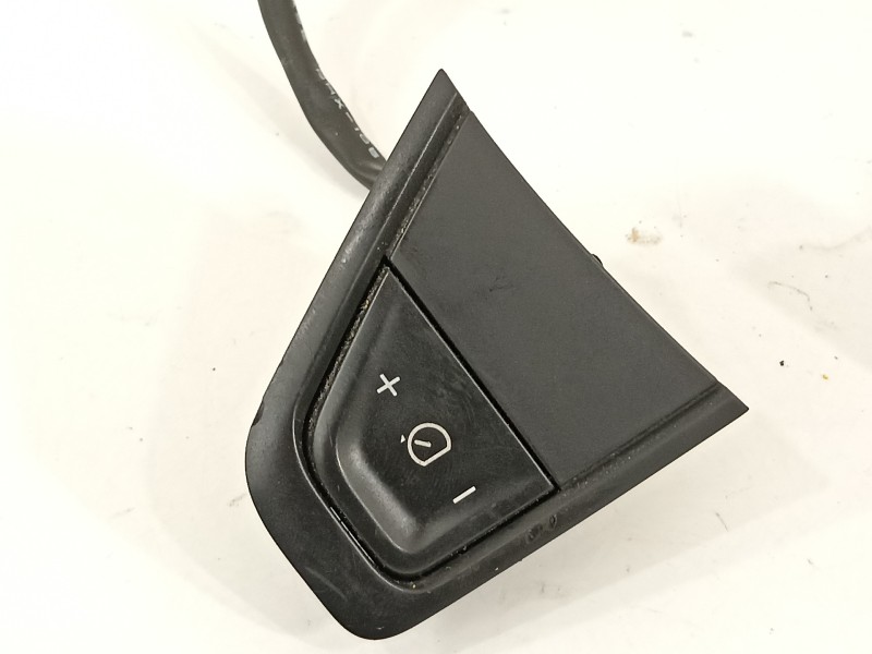 Recambio de mando volante para renault megane iii sport tourer 1.5 dci diesel fap referencia OEM IAM 255500003R  