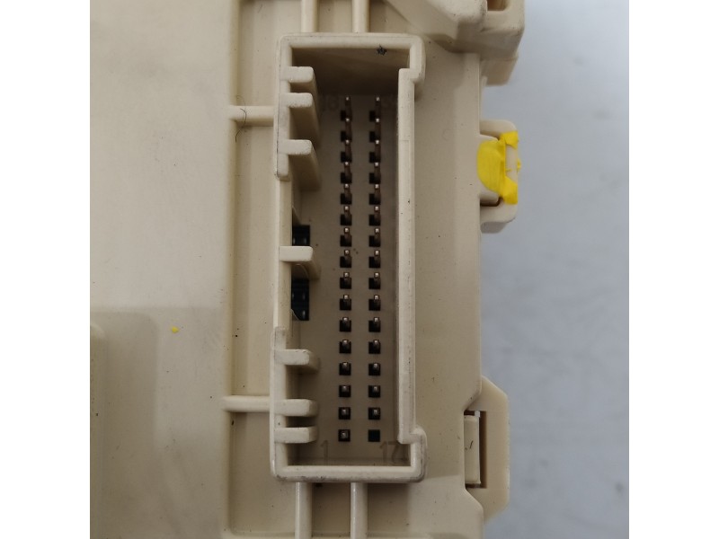 Recambio de caja reles / fusibles para hyundai kona essence 2wd referencia OEM IAM 91950J9082  