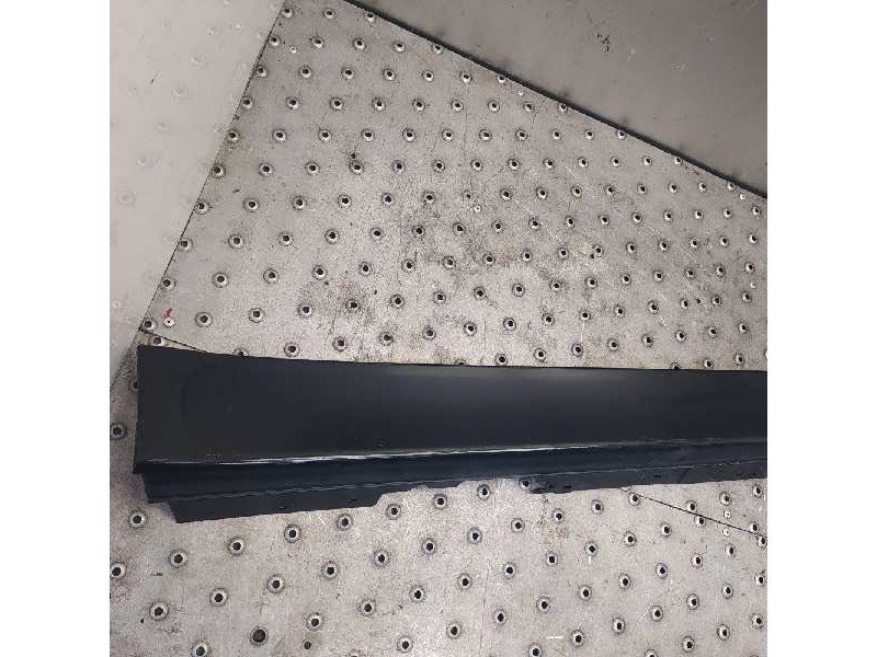 Recambio de faldon lateral para bmw serie 3 lim. (f30) 320d referencia OEM IAM   