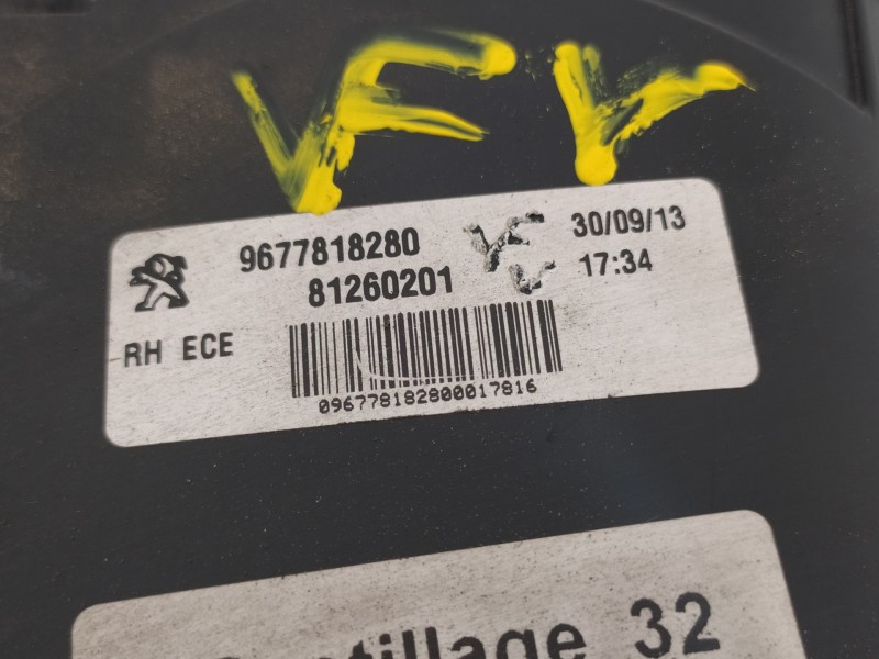 Recambio de piloto trasero derecho en porton para peugeot 308 active referencia OEM IAM 9677818280 81260201 