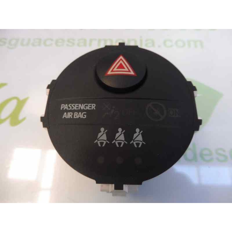 Recambio de warning para toyota yaris live referencia OEM IAM   