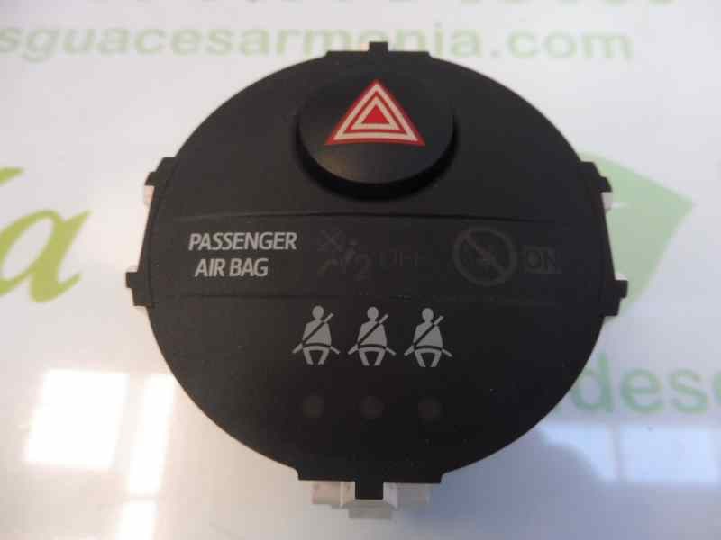 Recambio de warning para toyota yaris live referencia OEM IAM   