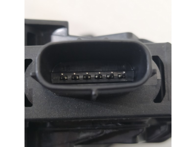 Recambio de potenciometro pedal para hyundai kona essence 2wd referencia OEM IAM 32700H8100  