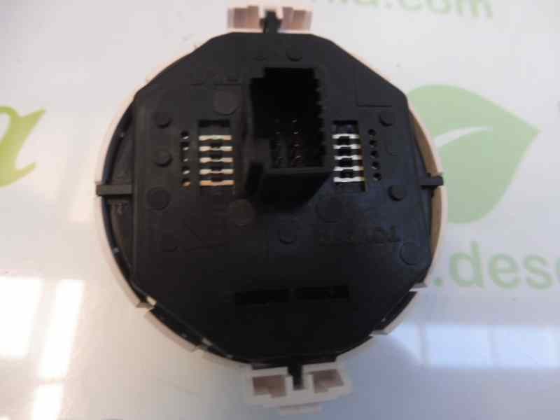 Recambio de warning para toyota yaris live referencia OEM IAM   