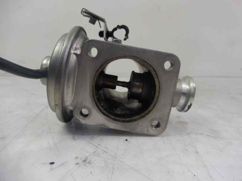 Recambio de valvula egr para bmw serie 3 berlina (e90) 320d referencia OEM IAM 70051200 7804381 