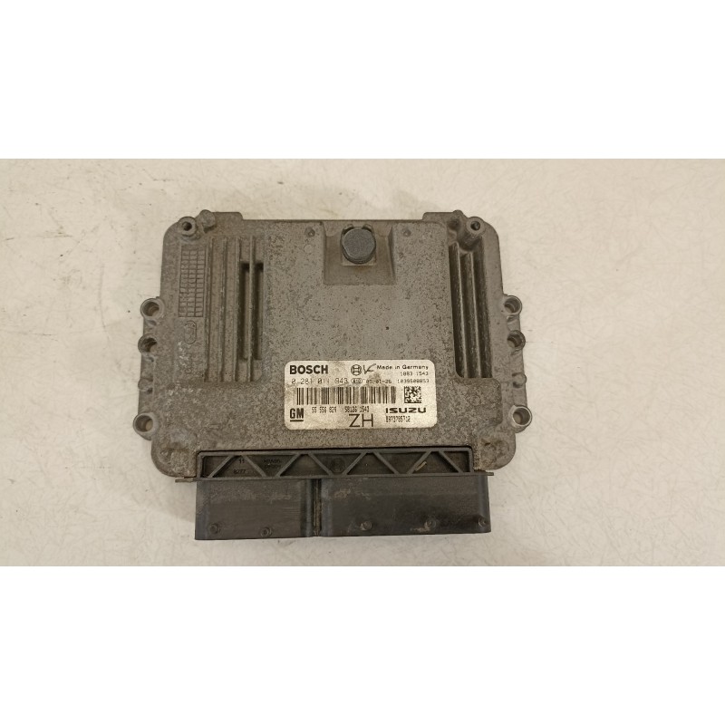 Recambio de centralita motor uce para opel astra gtc enjoy referencia OEM IAM 55556829 0281011943 