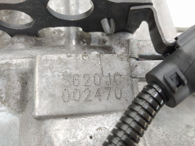 Recambio de caja cambios para kia carens (un) concept referencia OEM IAM S620JC M5GF2 